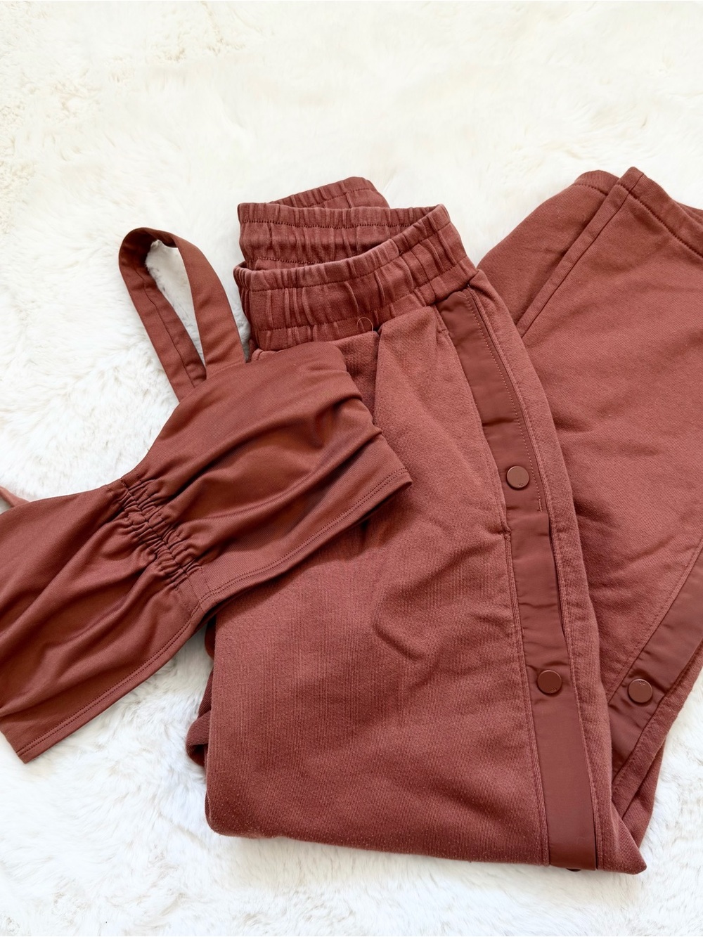 Alo Yoga Set Snap Joggers XXS & Bra XS - Terracotta